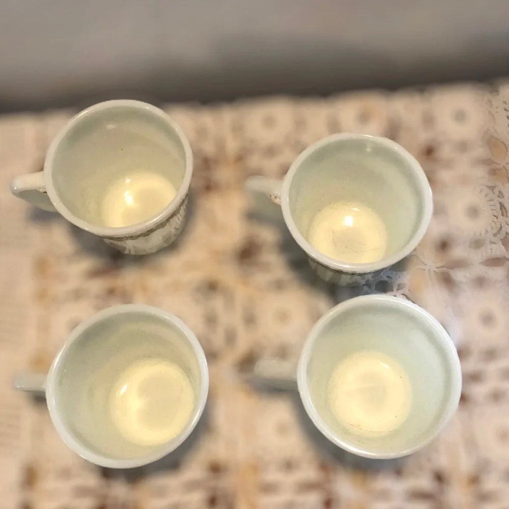 VTG Pyrex Daisy Coffee Mugs Set of 4 White/Green Mid Century Grandma’s Kitchen